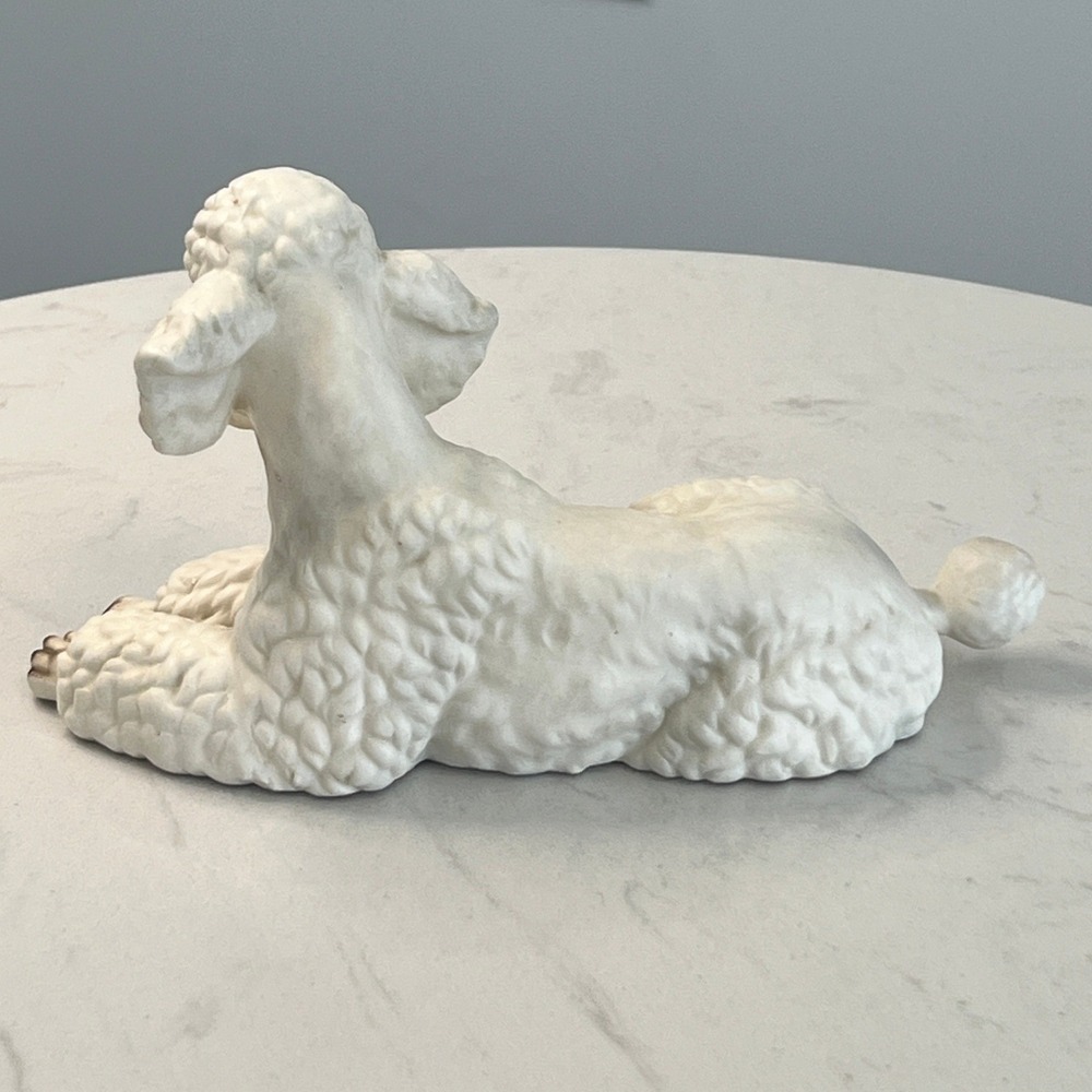 Vintage Josef Originals White Poodle Ceramic Figurine Reclining Japan MCM Dog - Picture 5 of 11